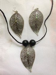 Manufacturers Exporters and Wholesale Suppliers of Antique Leaf Set Madurai Tamil Nadu